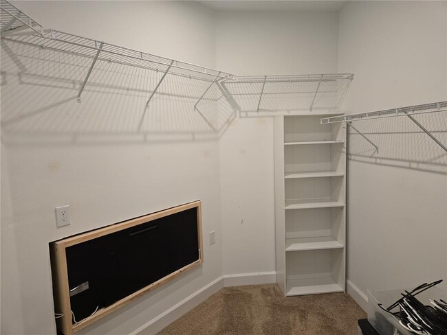 Building Photo - 899 Asterfield Ln