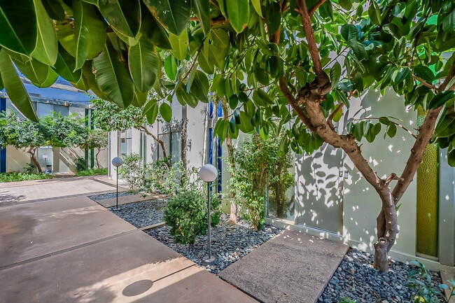 Building Photo - 4411 N 40th St