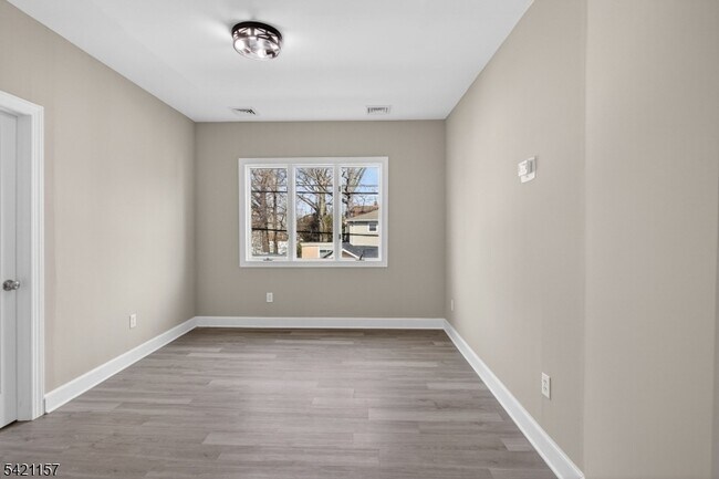 Building Photo - 378 Grand St