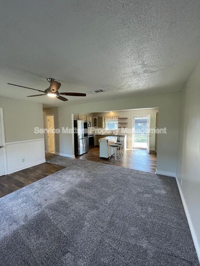 Building Photo - 5057 Pennington Ln