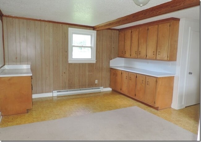 Building Photo - 2223 Imperial Ave E