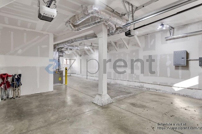 Building Photo - 830 Sargent St