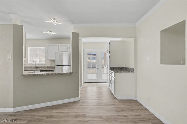 Building Photo - 313 Fox Cir