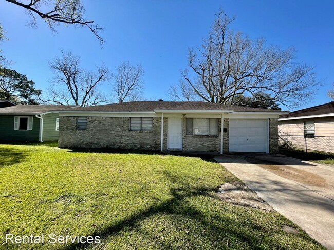 Building Photo - 3 br, 1 bath House - 9315 McLean St