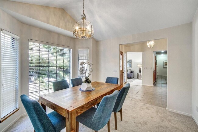 Building Photo - Spacious 4 Bedroom Home in Gated Somerset Hills – 3-Car Garage & Large Backyard