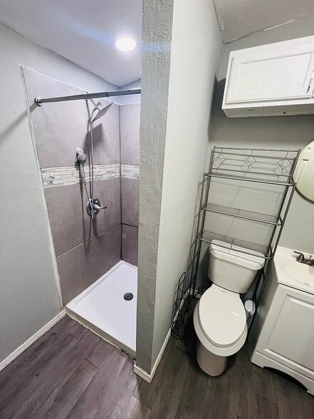 Building Photo - 3502 Ivandell Ave