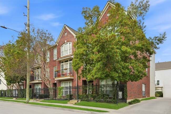 Building Photo - 1314 W Webster St