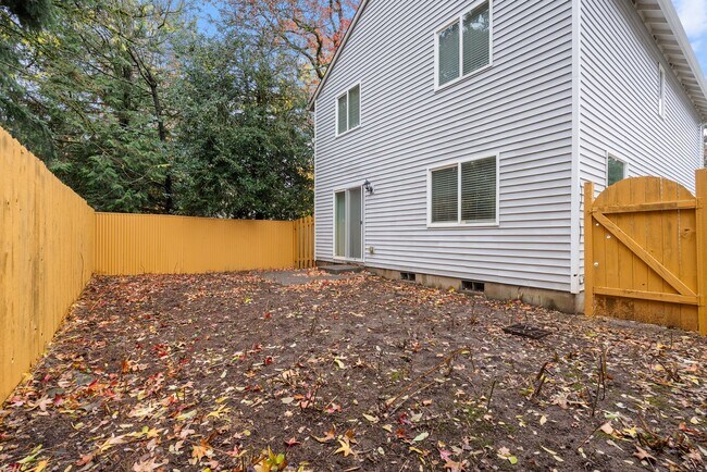 Building Photo - 4bed/2.5 Bath home - Available in SE Portland,