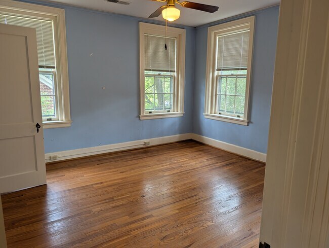 Building Photo - 1007 Wildwood Ave