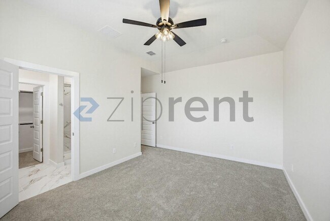 Building Photo - 131 Trifle Trl