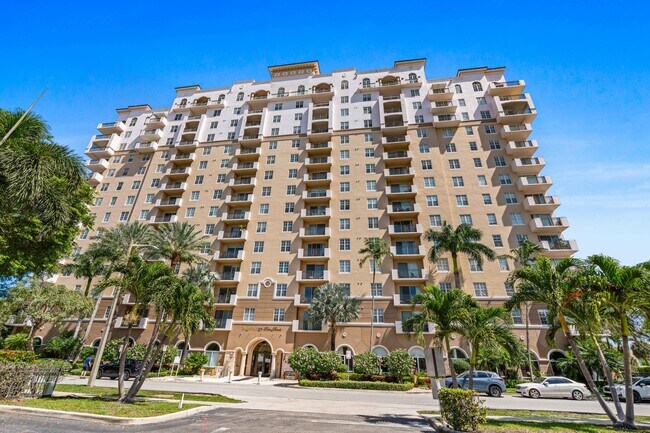 Building Photo - 616 Clearwater Park Rd