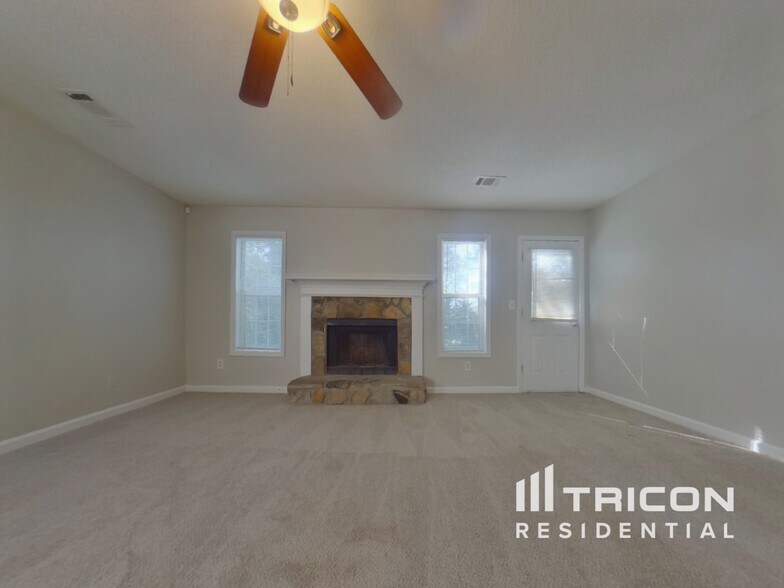 Building Photo - 2901 Pavia Cir