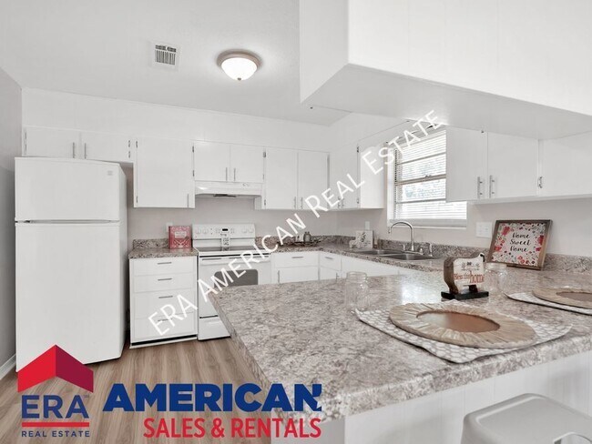 Primary Photo - 131 Holmes Blvd NW