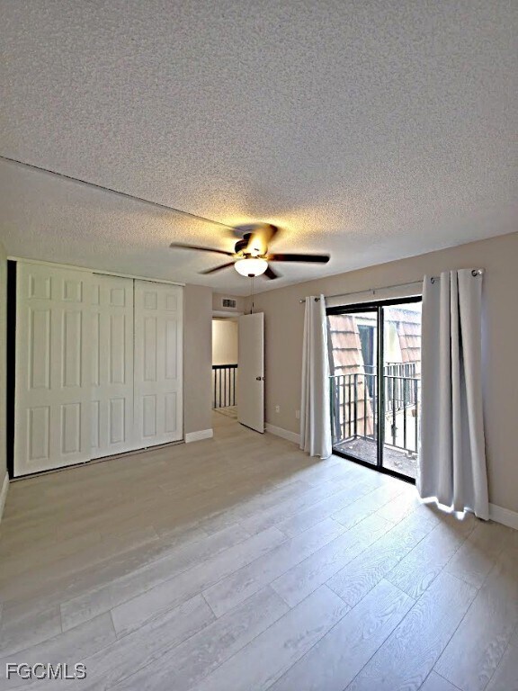 Building Photo - 5249 Cedarbend Dr