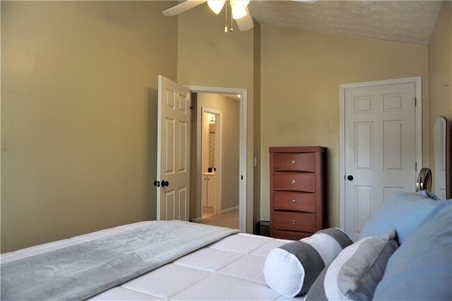 Building Photo - 13352 Harpley Ct