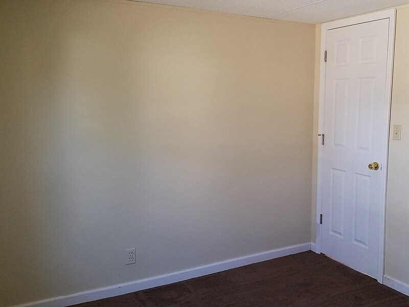 Building Photo - 105 Partridge Ln