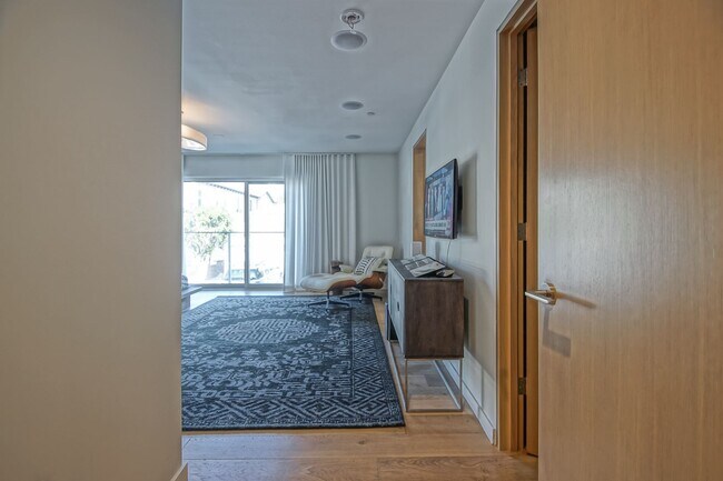 Building Photo - NEWER, LUXURIOUS & MODERN, 2920 SQ FT HOME W/ HIGH END DETAILS, AMAZING DECK/BALCONY SPACE, 2-CAR...