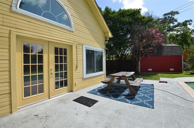 Building Photo - 12707 Sandri Ln