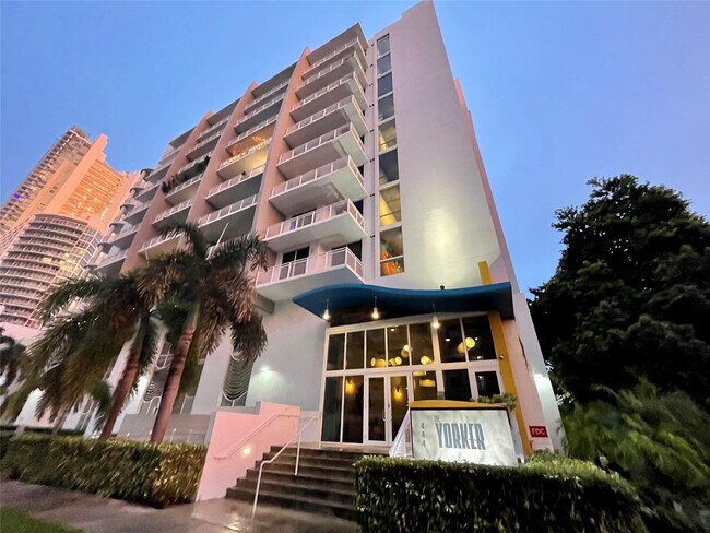 Building Photo - 444 N E St