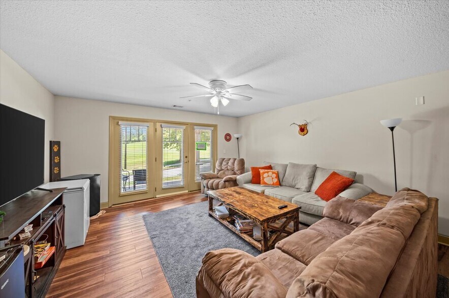 Building Photo - 1613 Muscovy Way