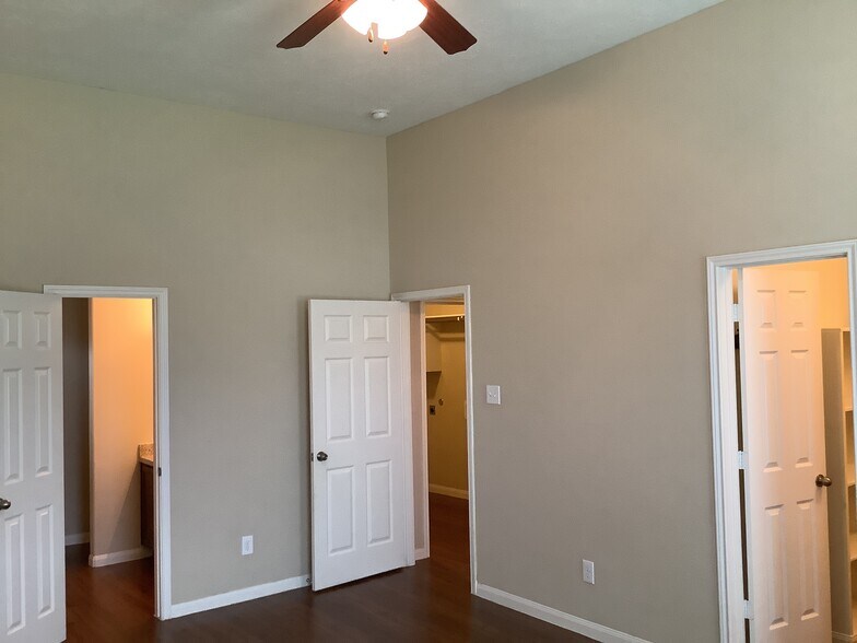 Building Photo - 2207 Steep Pine Trl