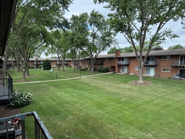 Building Photo - 1810 W Hatherleigh Ct