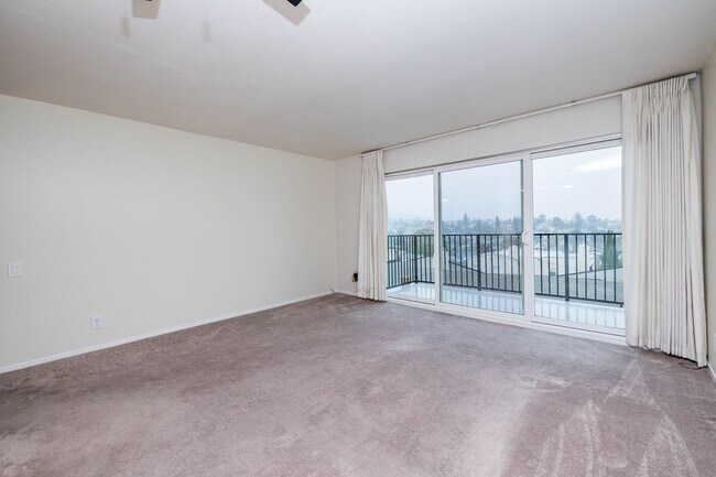 Building Photo - 888 Vermont