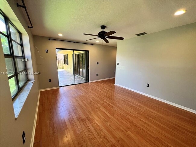 Building Photo - 15501 Dover Ct