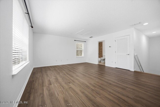 Building Photo - 18 Amherst Pl