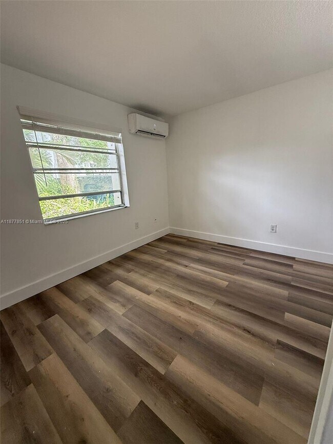 Building Photo - 8075 SW 73rd Ave