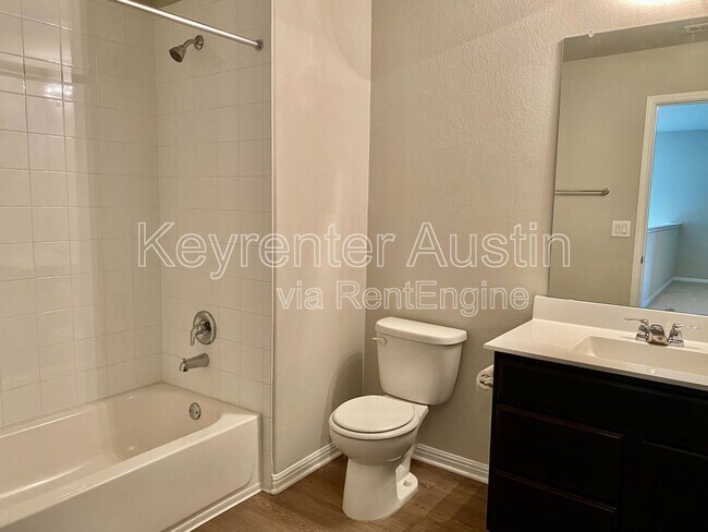 Building Photo - 516 E Slaughter Ln