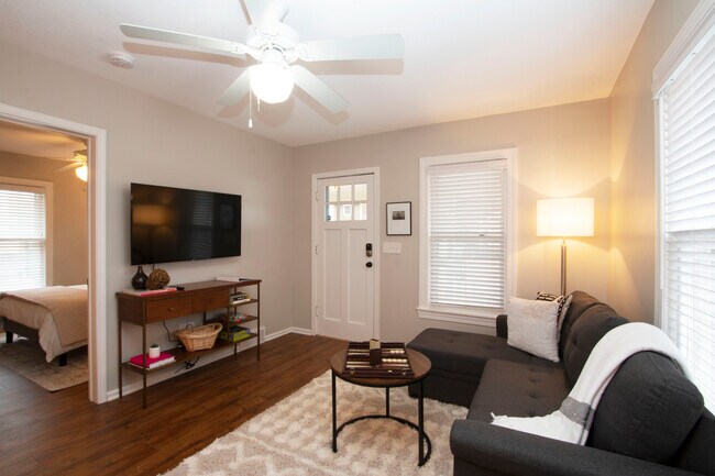 Building Photo - 1909 W. 47th Terr