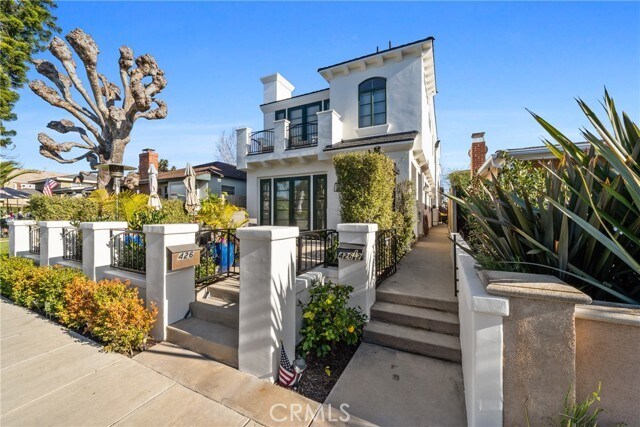 Building Photo - 426 Narcissus Ave