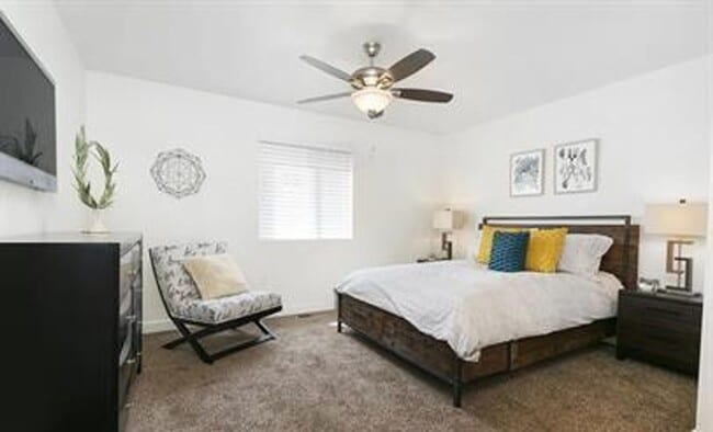 Building Photo - 4142-4148 W Miner View Ln