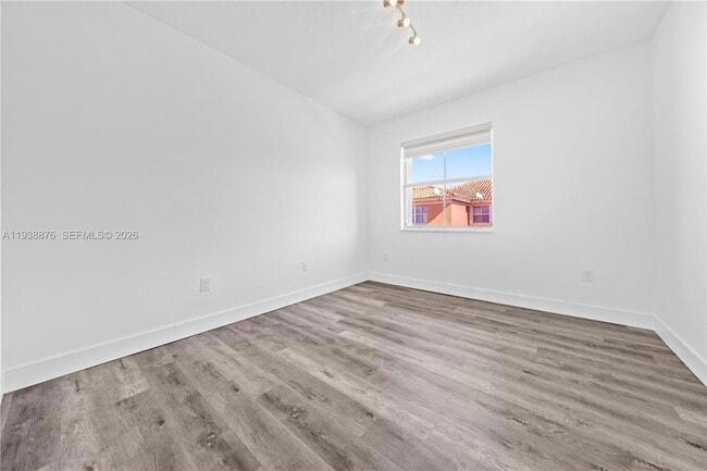 Building Photo - 6141 NW 115th Pl