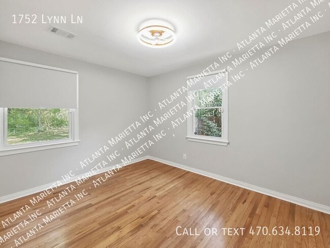 Building Photo - 1752 Lynn Ln