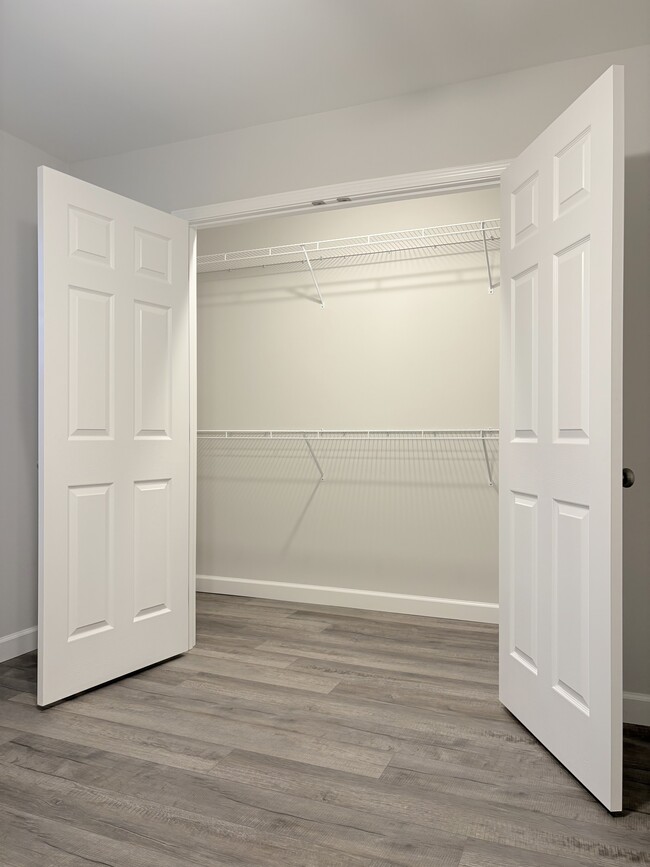 Building Photo - 871 Rodeo Ln