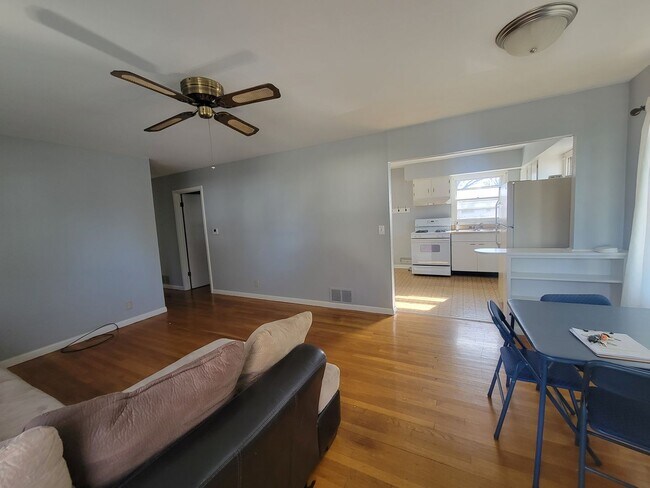 Building Photo - 3 Bd in Meadowbrook Subdivision