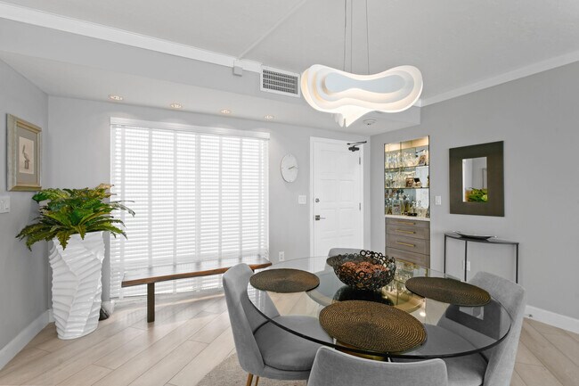 Building Photo - 2774 S Ocean Blvd