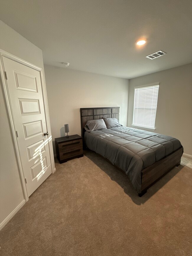 Building Photo - 13269 Musky Dr