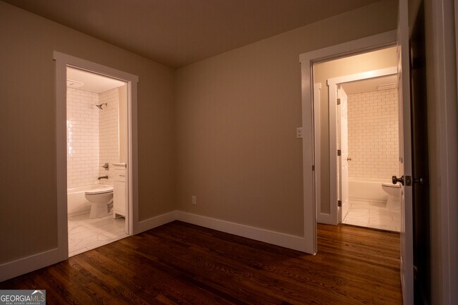 Building Photo - 165 Habersham Dr