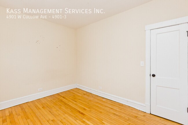 Building Photo - 4901 W Cullom Ave