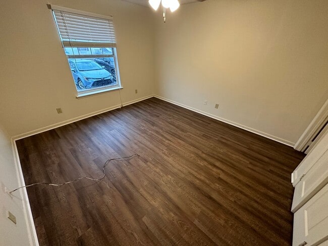 Building Photo - 222 Lanier Dr