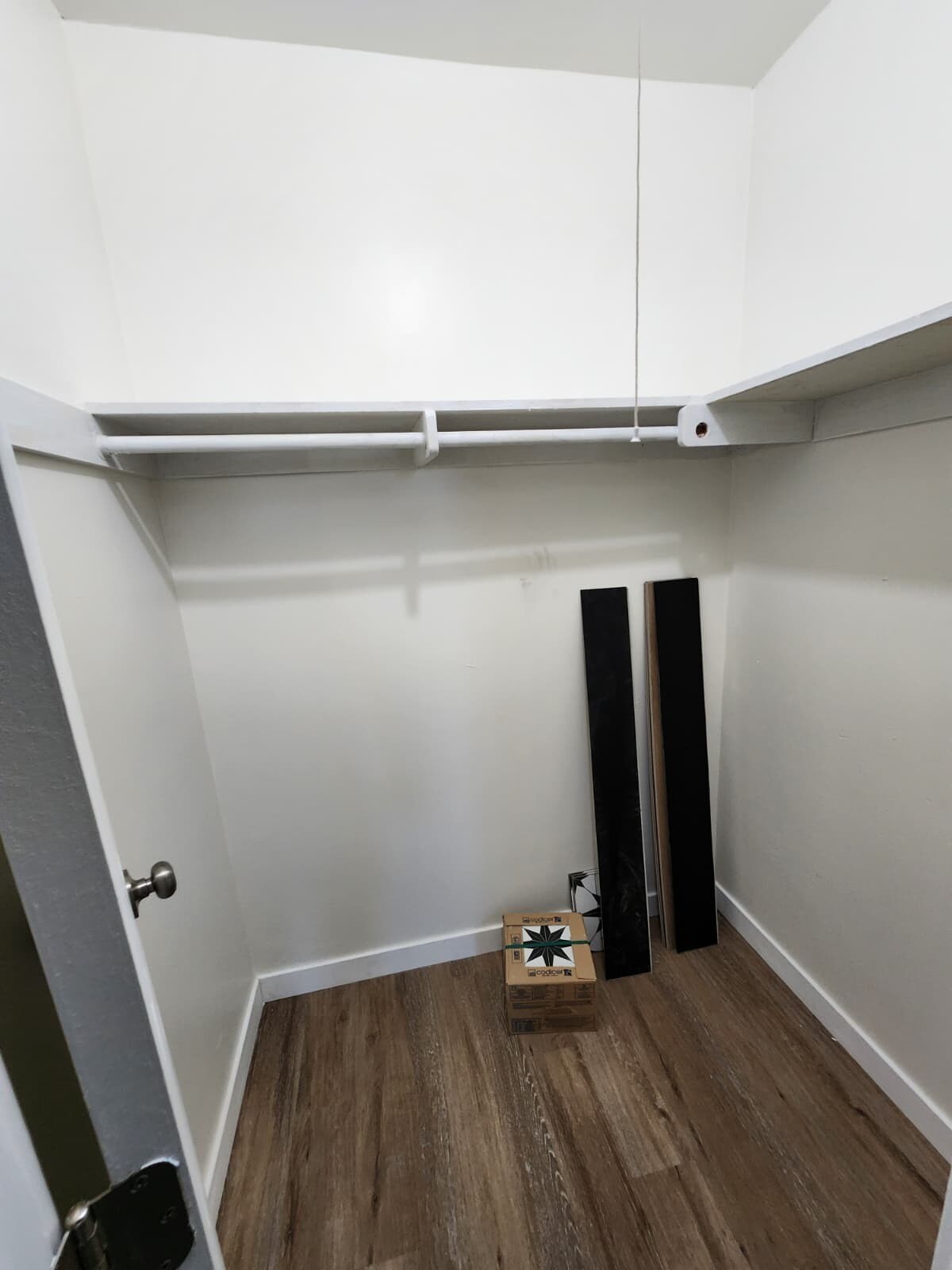 Building Photo - 1414 S Orange Grove Ave