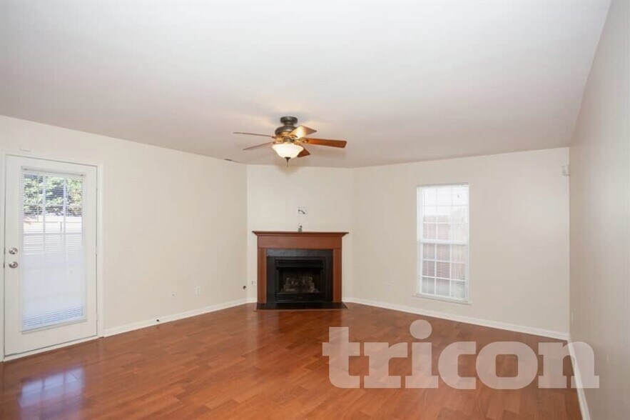 Building Photo - 1404 Weston Ln