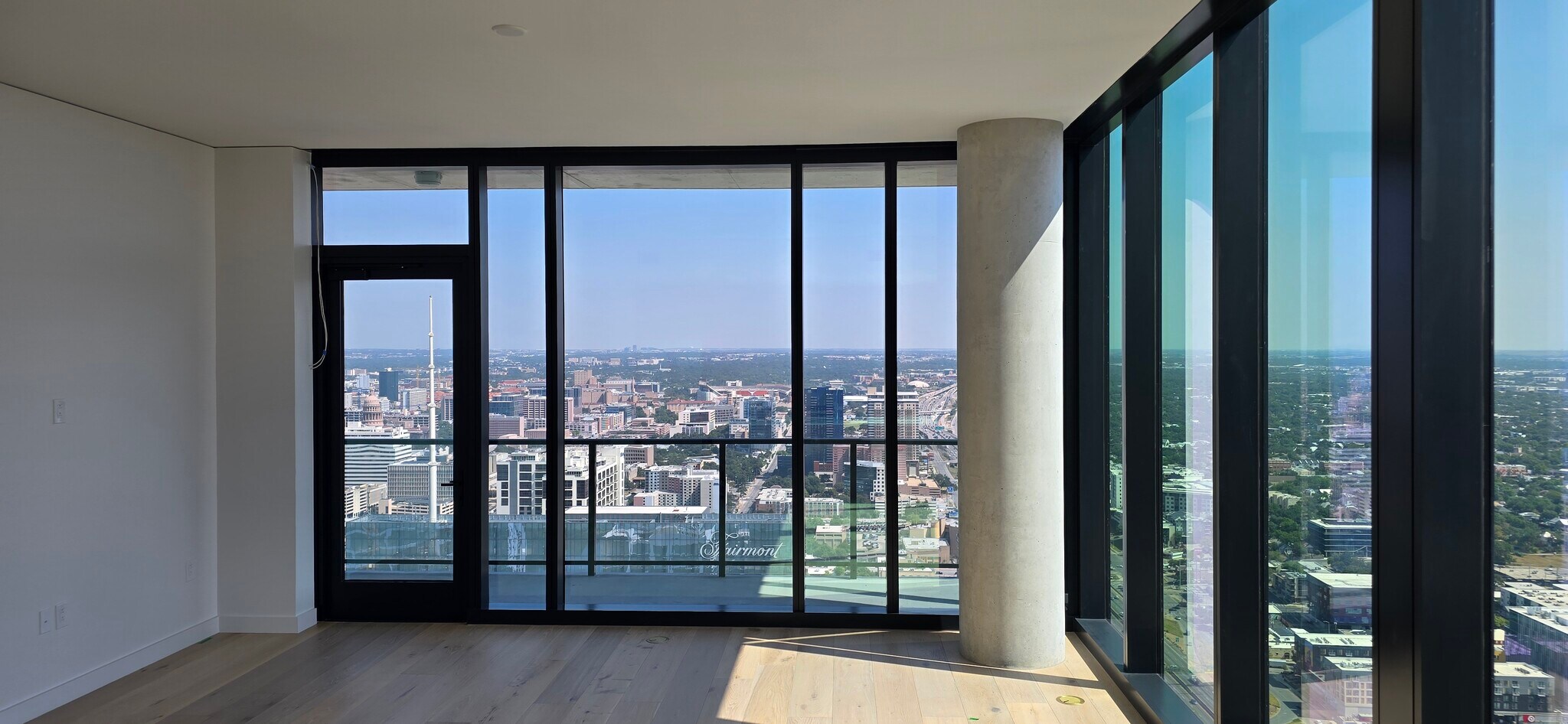 Building Photo - 610 Davis St