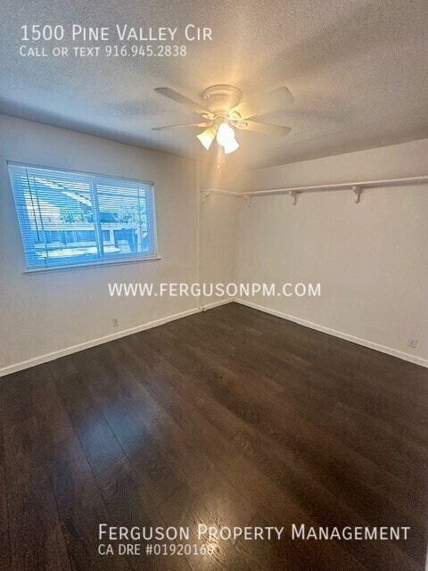 Building Photo - 1500 Pine Valley Cir