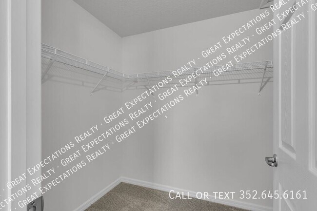 Building Photo - 678 Walkertown Dr