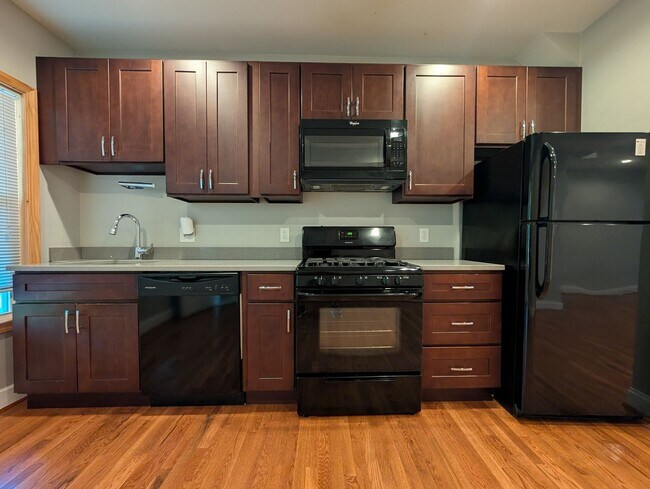Building Photo - 3221 Guilford Ave