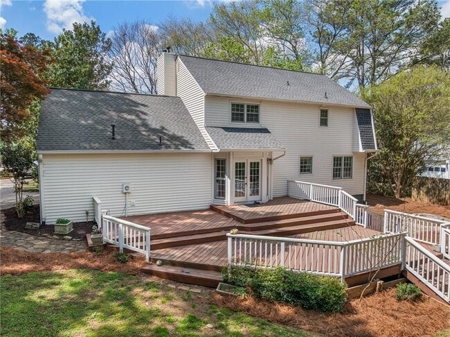 Building Photo - 632 Holt Rd NE